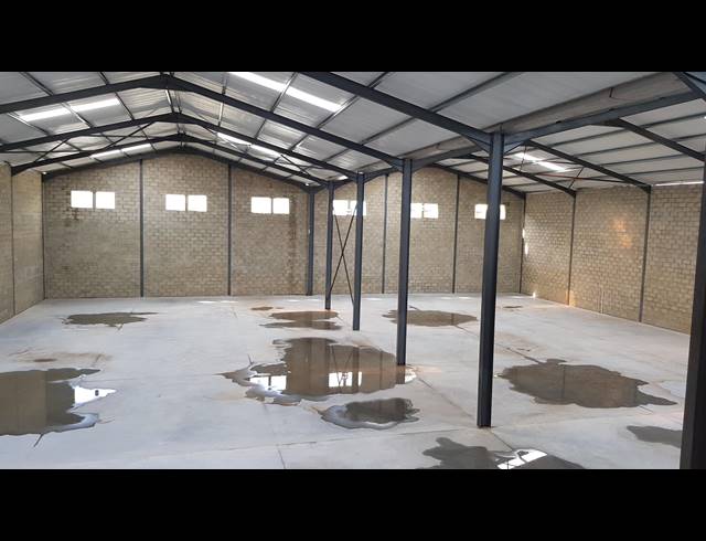 1,107M² FACTORY TO LET IN SAXENBURG PARK 2